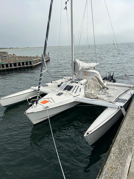 trimarano dragonfly 25 usato